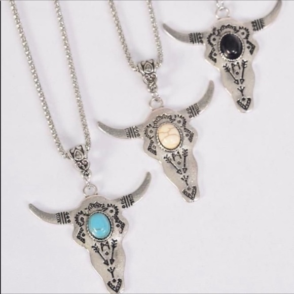 BOHO Bull Skull Pendant Turquoise Stone Silver NWT Western Steer - Picture 4 of 5